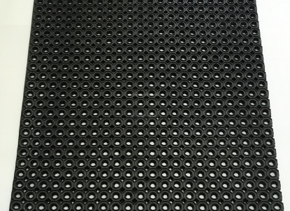Противоскользящее резиновое покрытие 100х150х1,3 см  фото